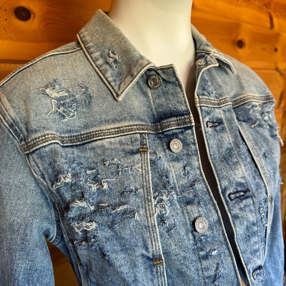 RETAIL $248 Seven for all mankind distressed cropped Jean jacket light denim - Picture 2 of 9